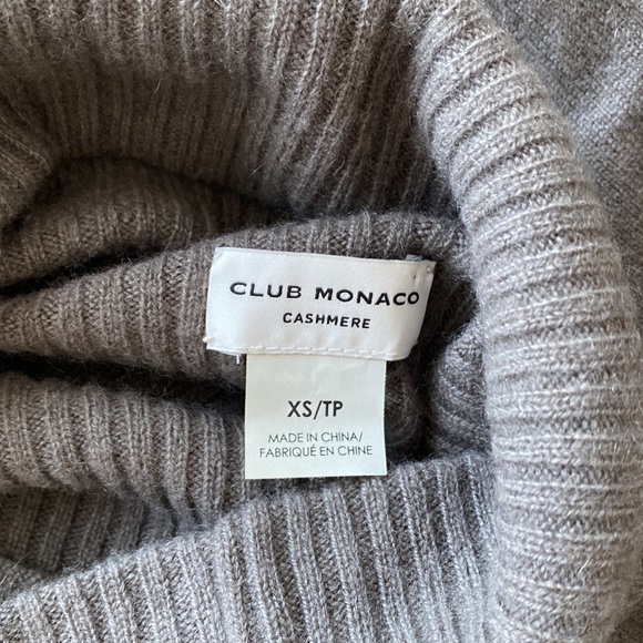 Cashmere Turtle Neck Cropped Sweater - Picture 4 of 4